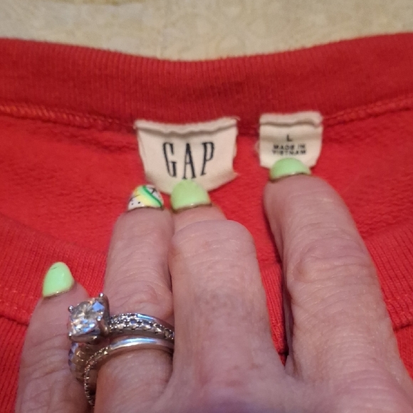GAP Bold Red Crewneck Sweatshirt - Picture 2 of 5